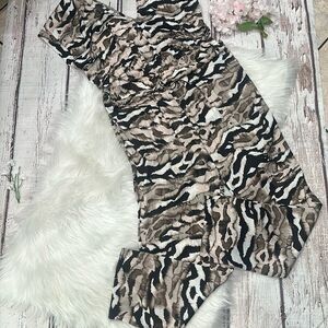 Jennifer Lopez Printed Romper Size Large